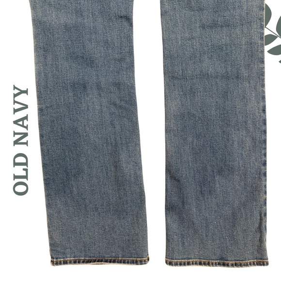 🛍️3/$40 Old Navy Kicker Bootcut Mid-Rise Jeans – Blue Denim Size 8 - Picture 8 of 9